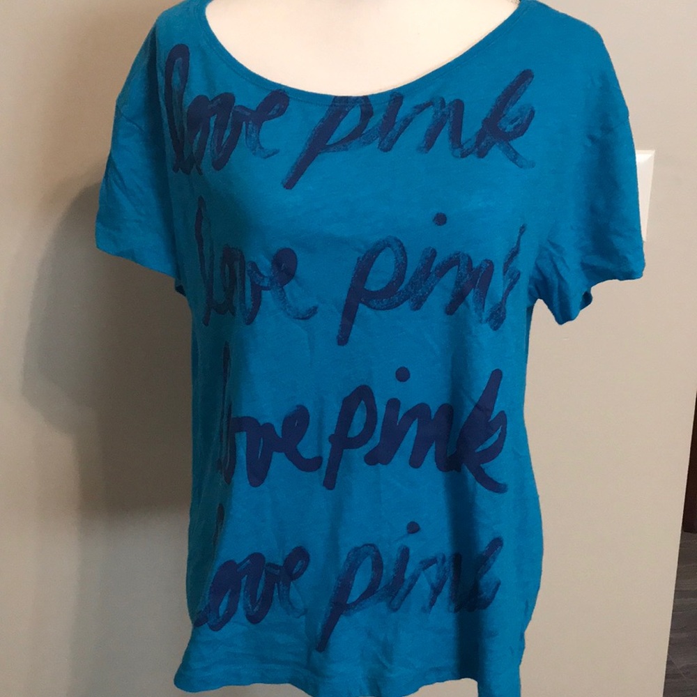 VS Pink tee
